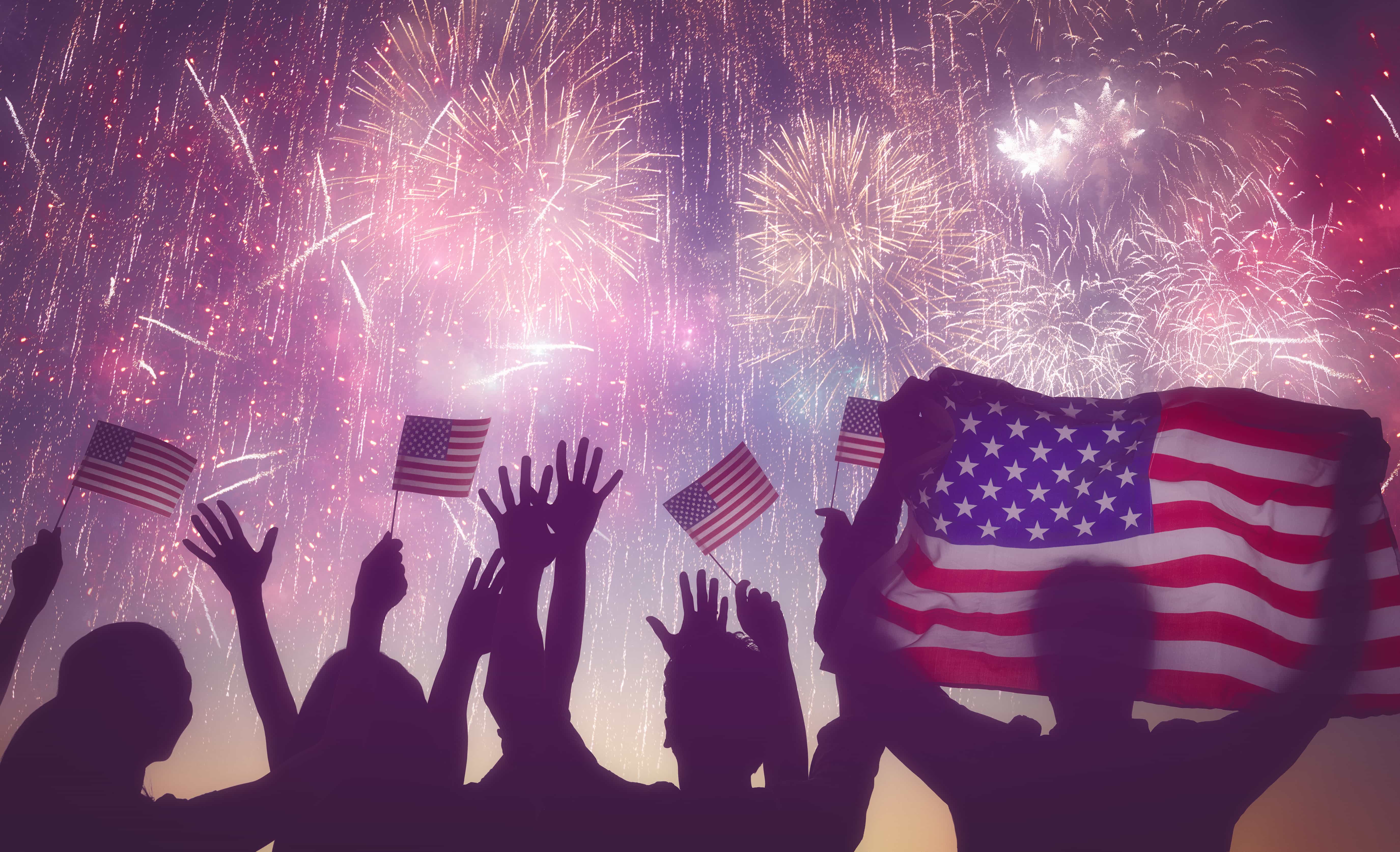 The day of independence is. Праздники в Америке. Традиции США. Национальные праздники Америки. День флага США.